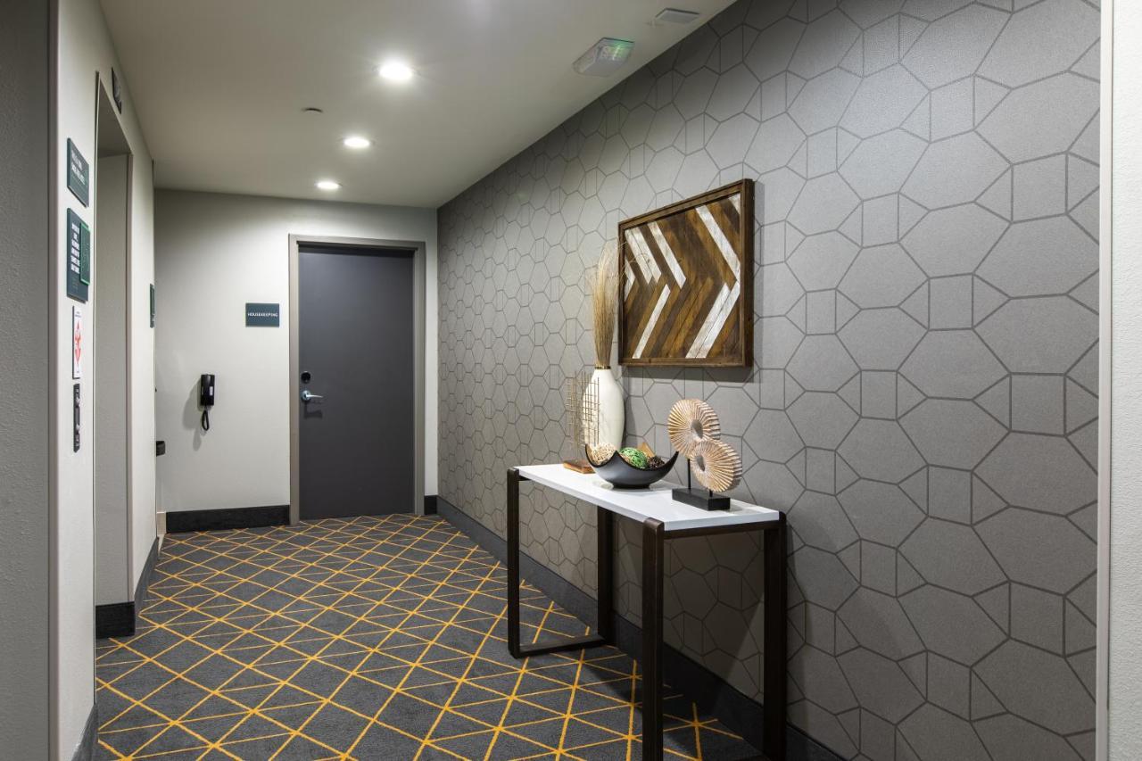 Holiday Inn Greenville - Woodruff Road By Ihg Eksteriør billede