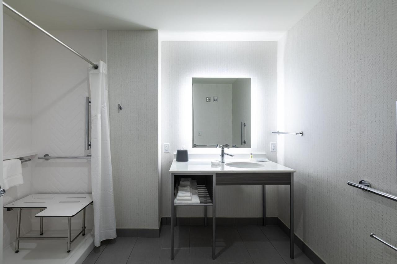 Holiday Inn Greenville - Woodruff Road By Ihg Eksteriør billede
