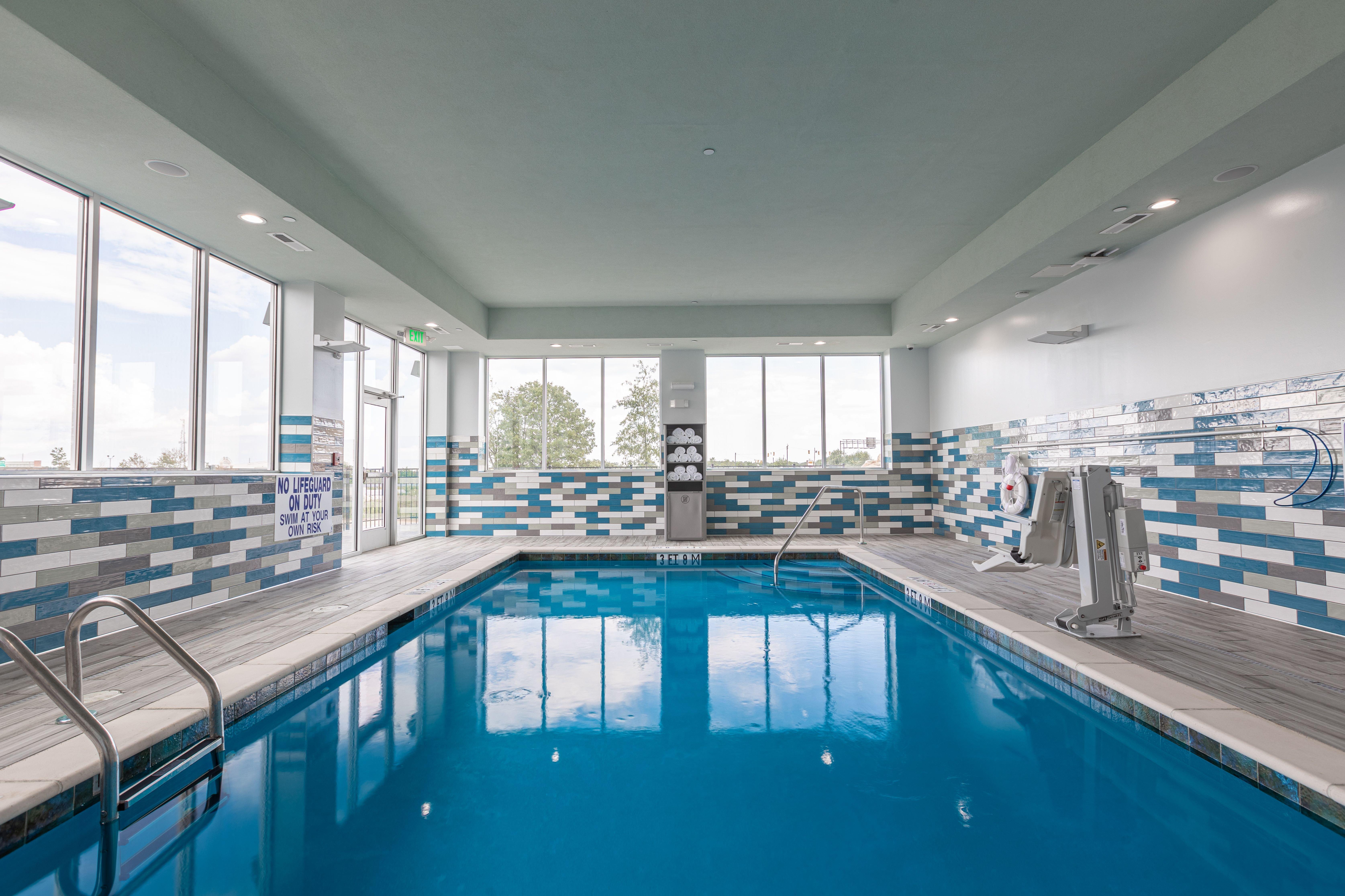 Holiday Inn Greenville - Woodruff Road By Ihg Eksteriør billede