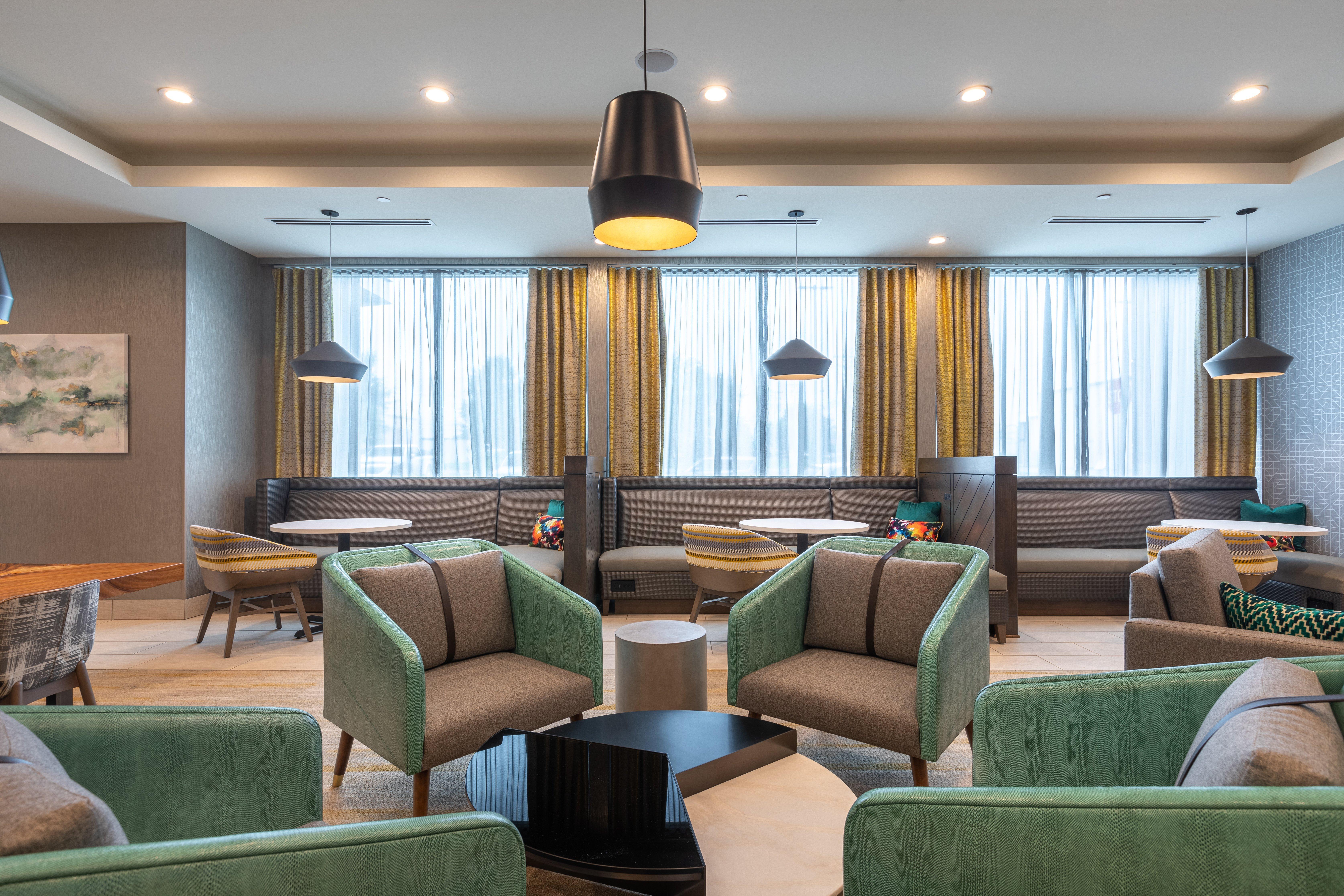 Holiday Inn Greenville - Woodruff Road By Ihg Eksteriør billede