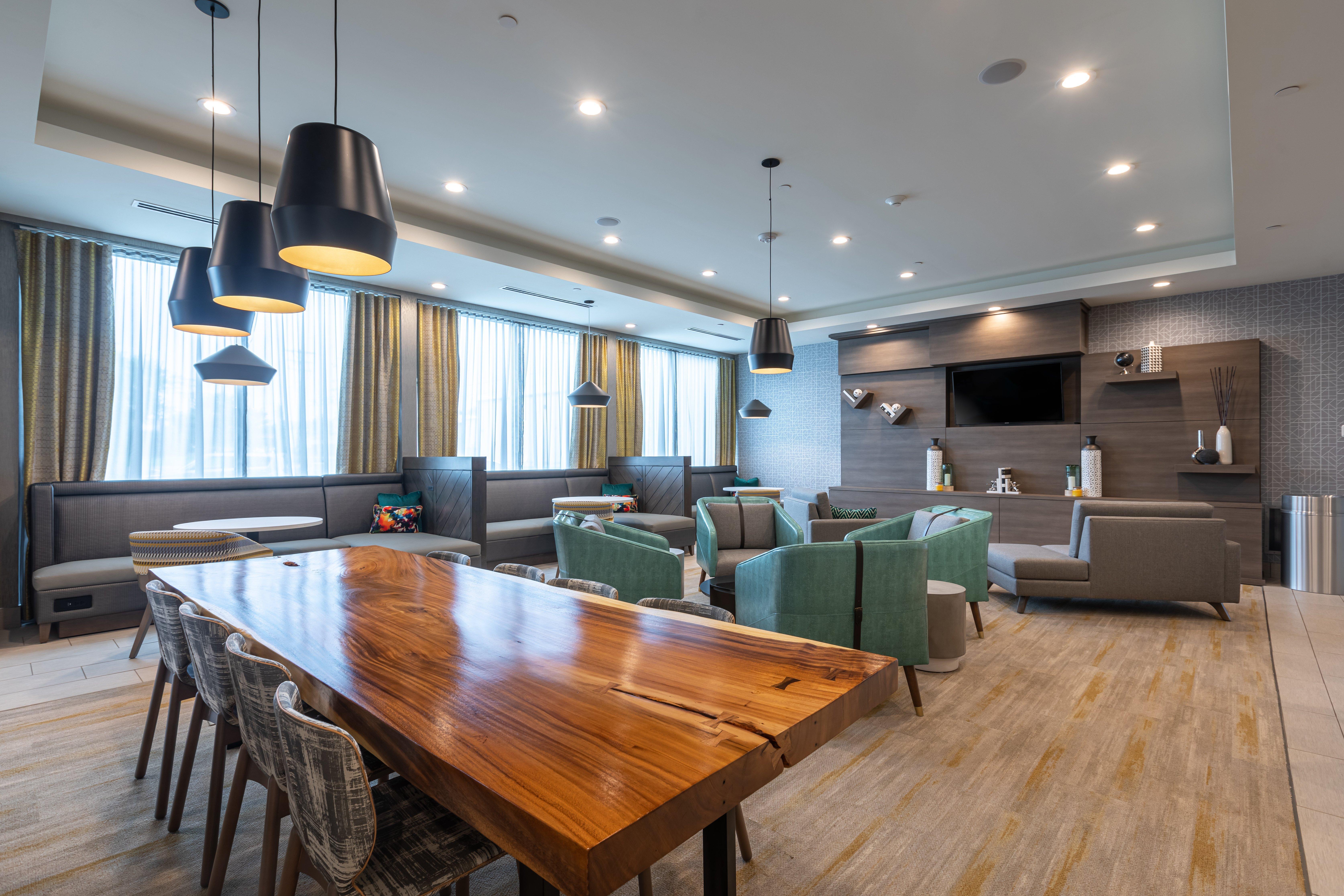 Holiday Inn Greenville - Woodruff Road By Ihg Eksteriør billede