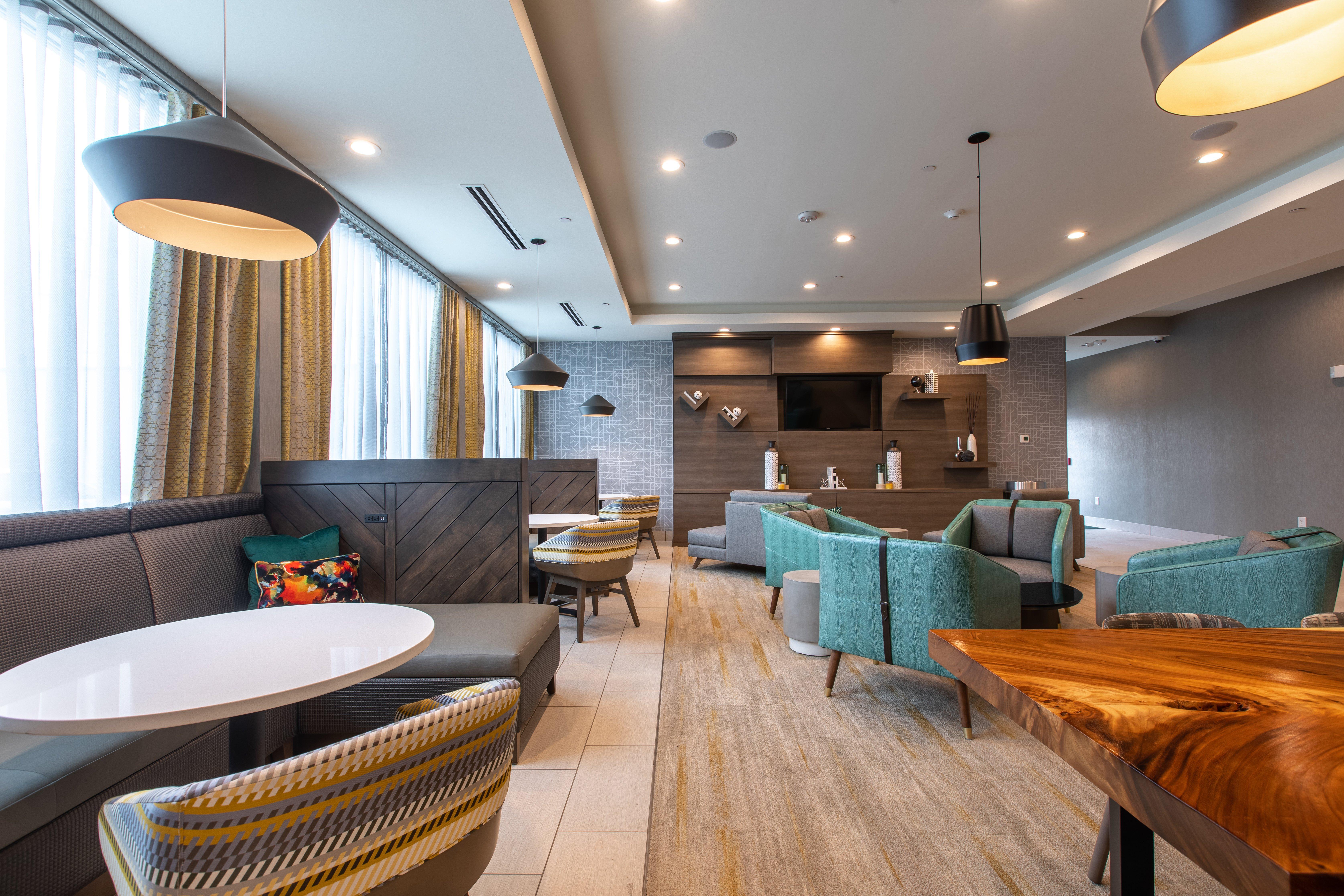 Holiday Inn Greenville - Woodruff Road By Ihg Eksteriør billede